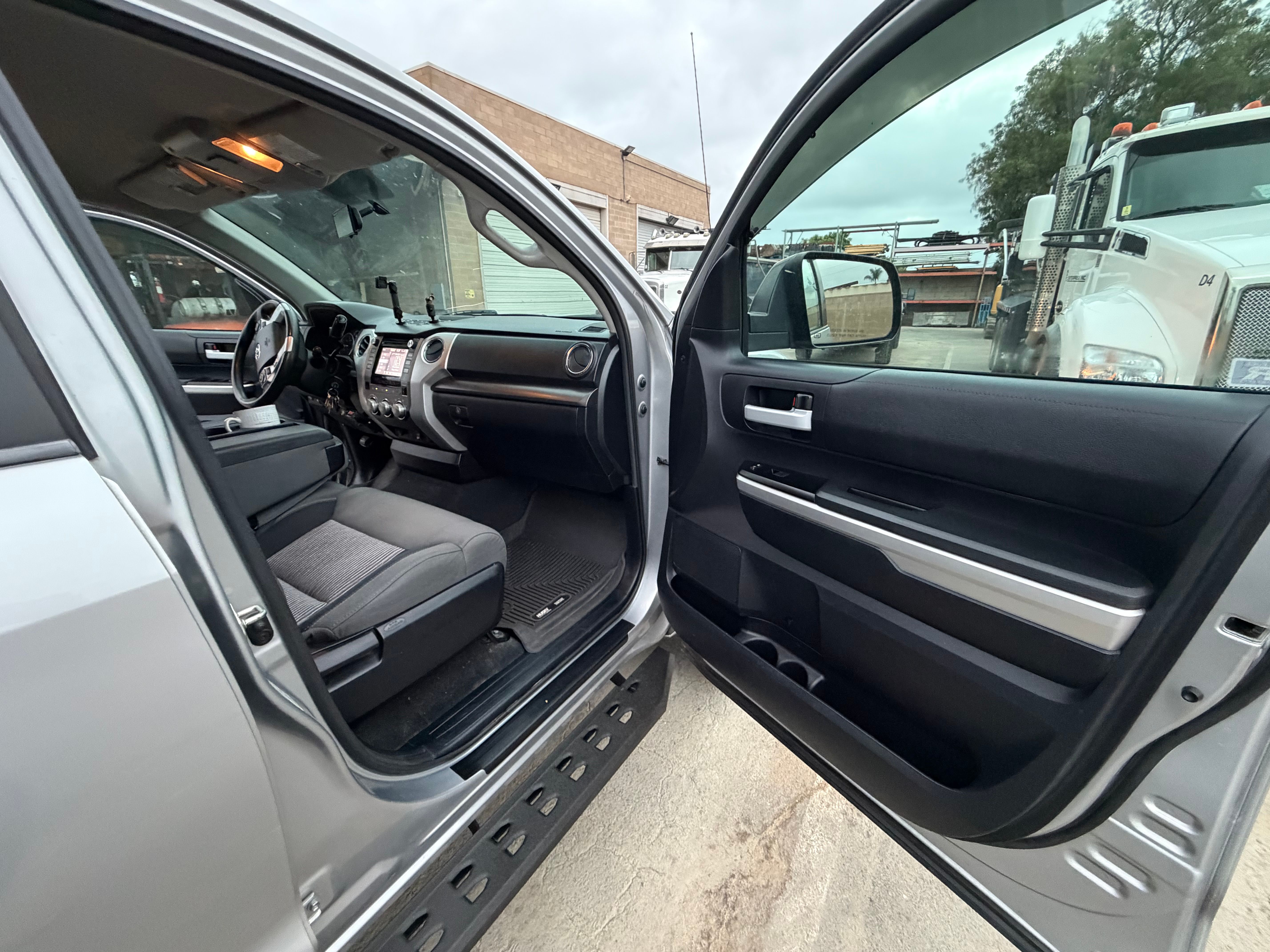 Used 2014 Toyota Tundra SR5 RWD image 10