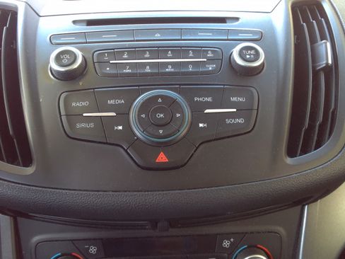 Used 2018 Ford Escape SE image 18