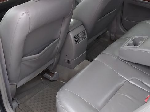 Used 2003 Toyota Camry XLE image 8