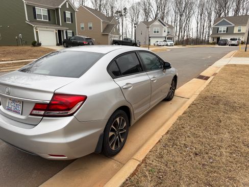 Used 2013 Honda Civic EX image 5