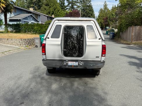 Used 1998 Ford F250 4x4 SuperCab image 2