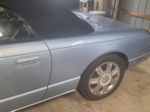 Used 2004 Ford Thunderbird RWD image 8
