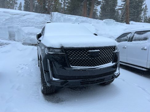 Used 2022 Cadillac Escalade Luxury AWD/4WD image 10