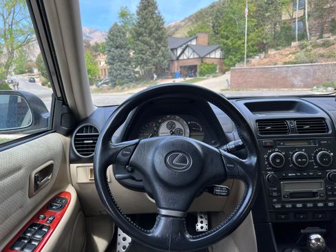 Used 2001 Lexus IS 300 RWD image 19