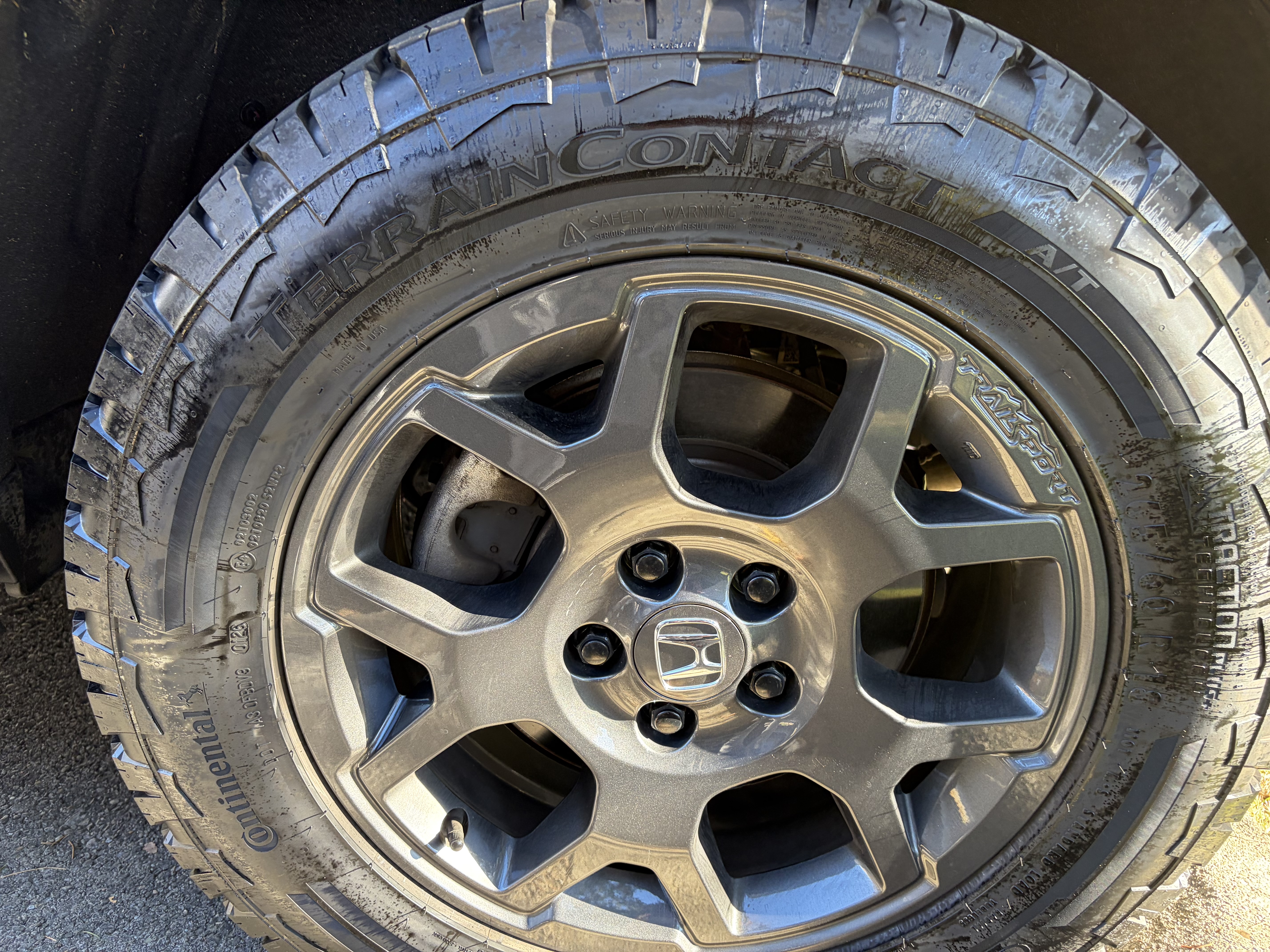 Used 2025 Honda Pilot TrailSport image 16
