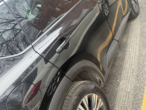 Used 2021 Nissan Rogue SV w/ Premium Package image 5