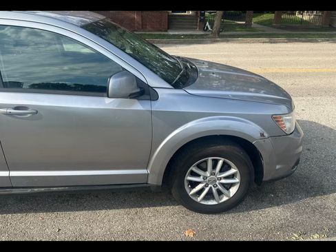 Used 2017 Dodge Journey SXT w/ Comfort/Convenience Group image 6