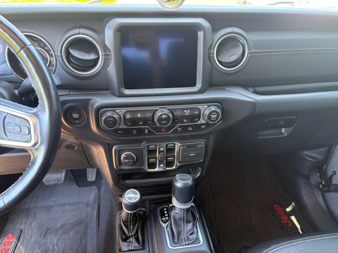 Used 2021 Jeep Gladiator Overland w/ Popular Equipment Package AWD/4WD image 14