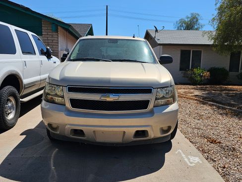 Used 2008 Chevrolet Suburban LS image 4