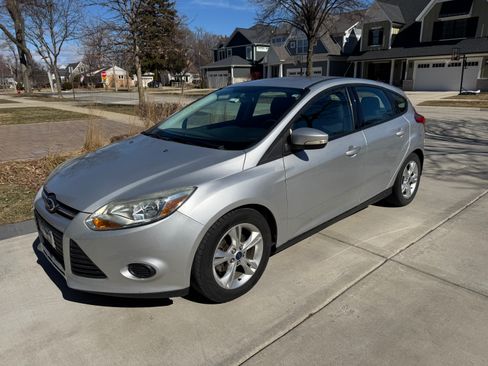 Used 2014 Ford Focus SE image 1