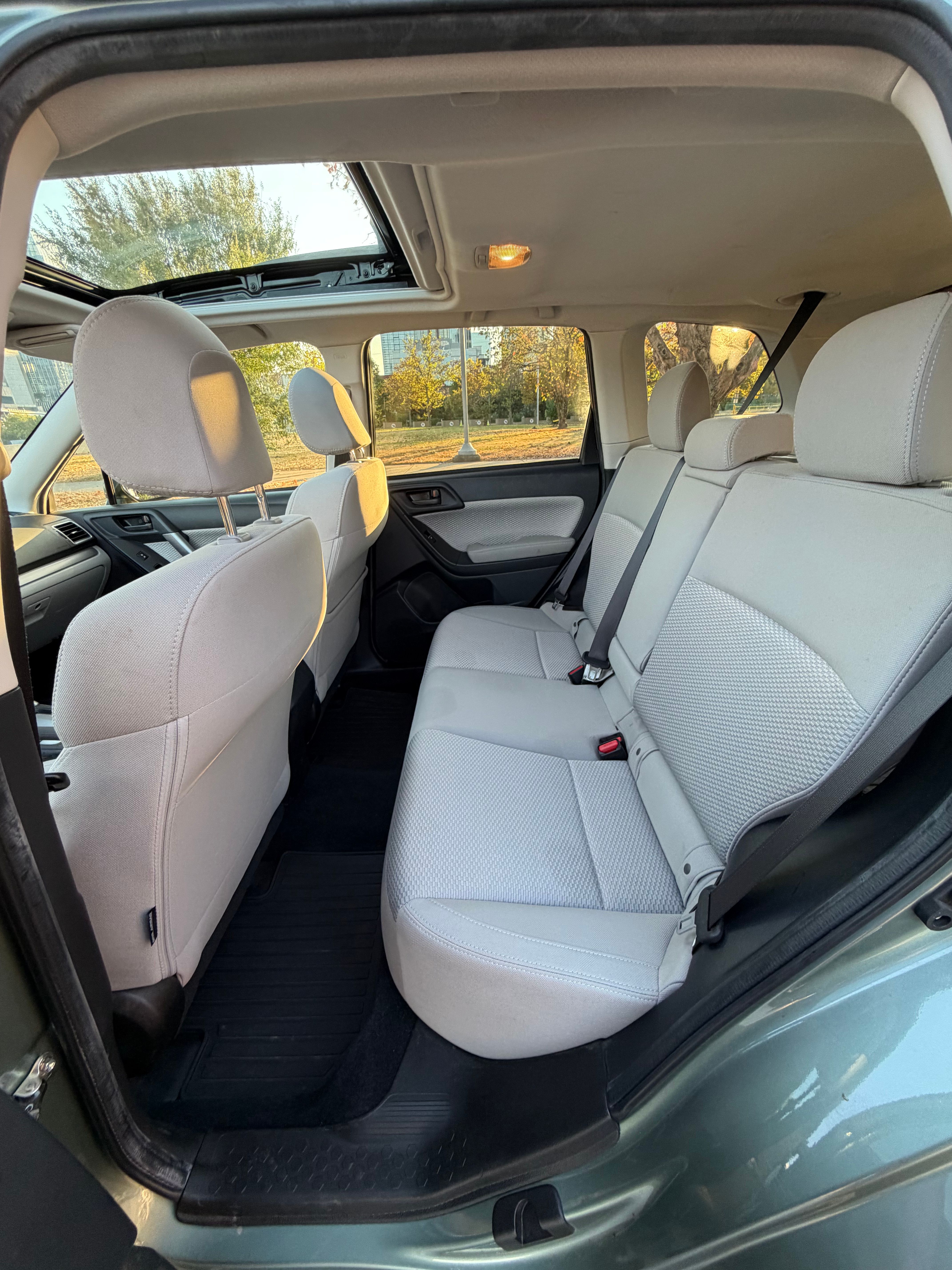 Used 2017 Subaru Forester 2.5i Premium AWD/4WD image 10