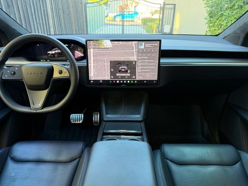 Used 2023 Tesla Model X Plaid AWD/4WD image 18