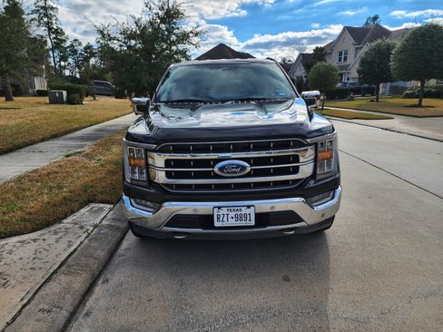 Used 2022 Ford F150 Lariat w/ Max Trailer Tow Package image 4