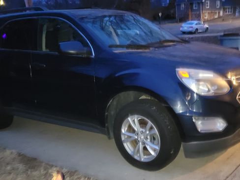 Used 2017 Chevrolet Equinox LT image 6