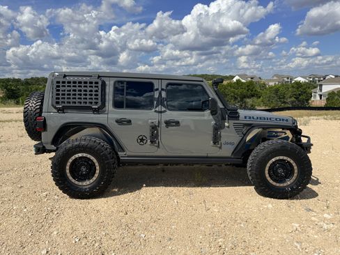 Used 2022 Jeep Wrangler Unlimited Rubicon 4xe w/ Cold Weather Group image 2