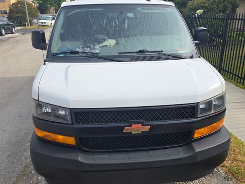 Used 2020 Chevrolet Express 2500 image 1