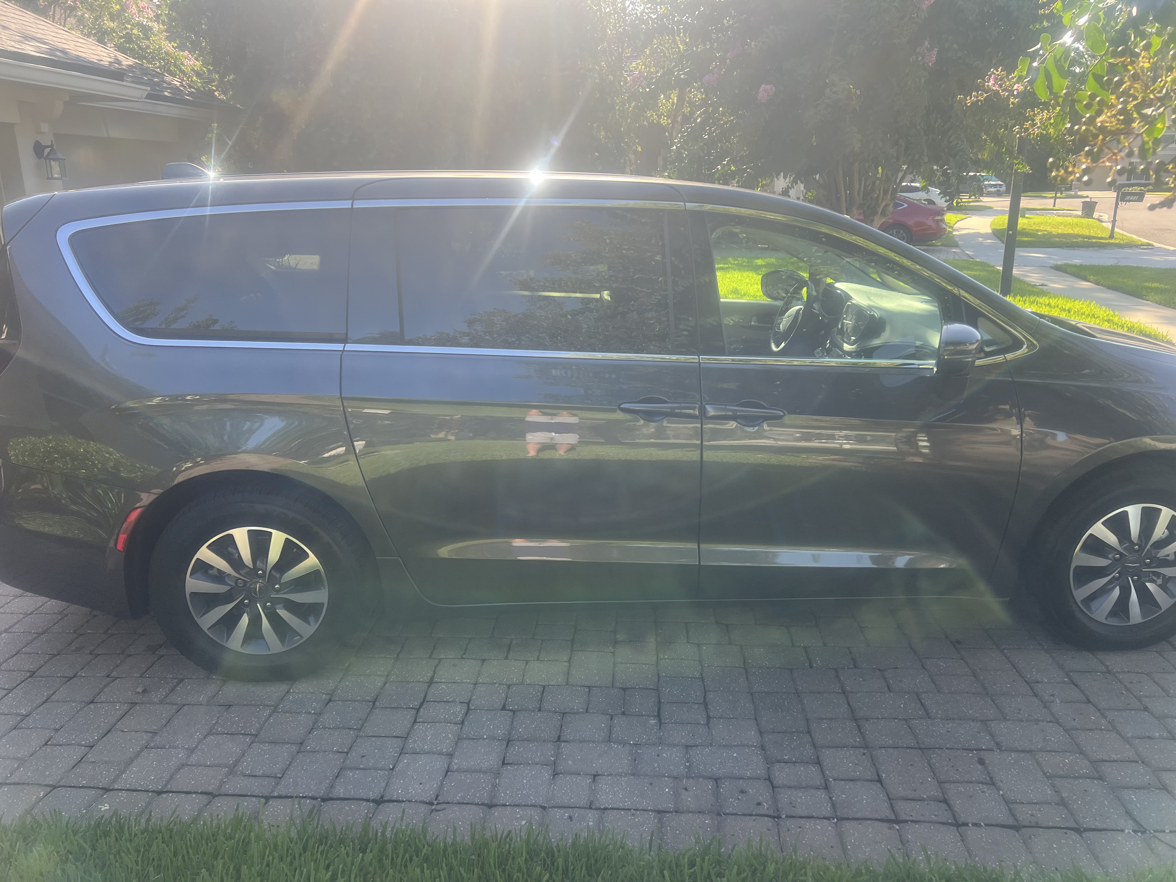 Used 2022 Chrysler Pacifica Touring-L FWD image 10