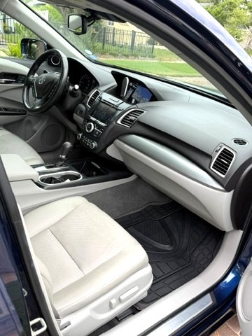 Used 2017 Acura RDX w/ Advance Package FWD image 9