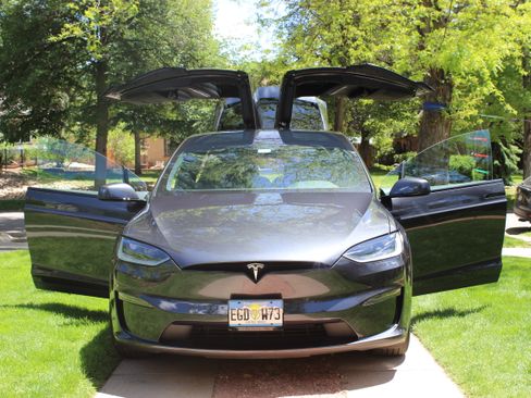 Used 2024 Tesla Model X AWD/4WD image 4