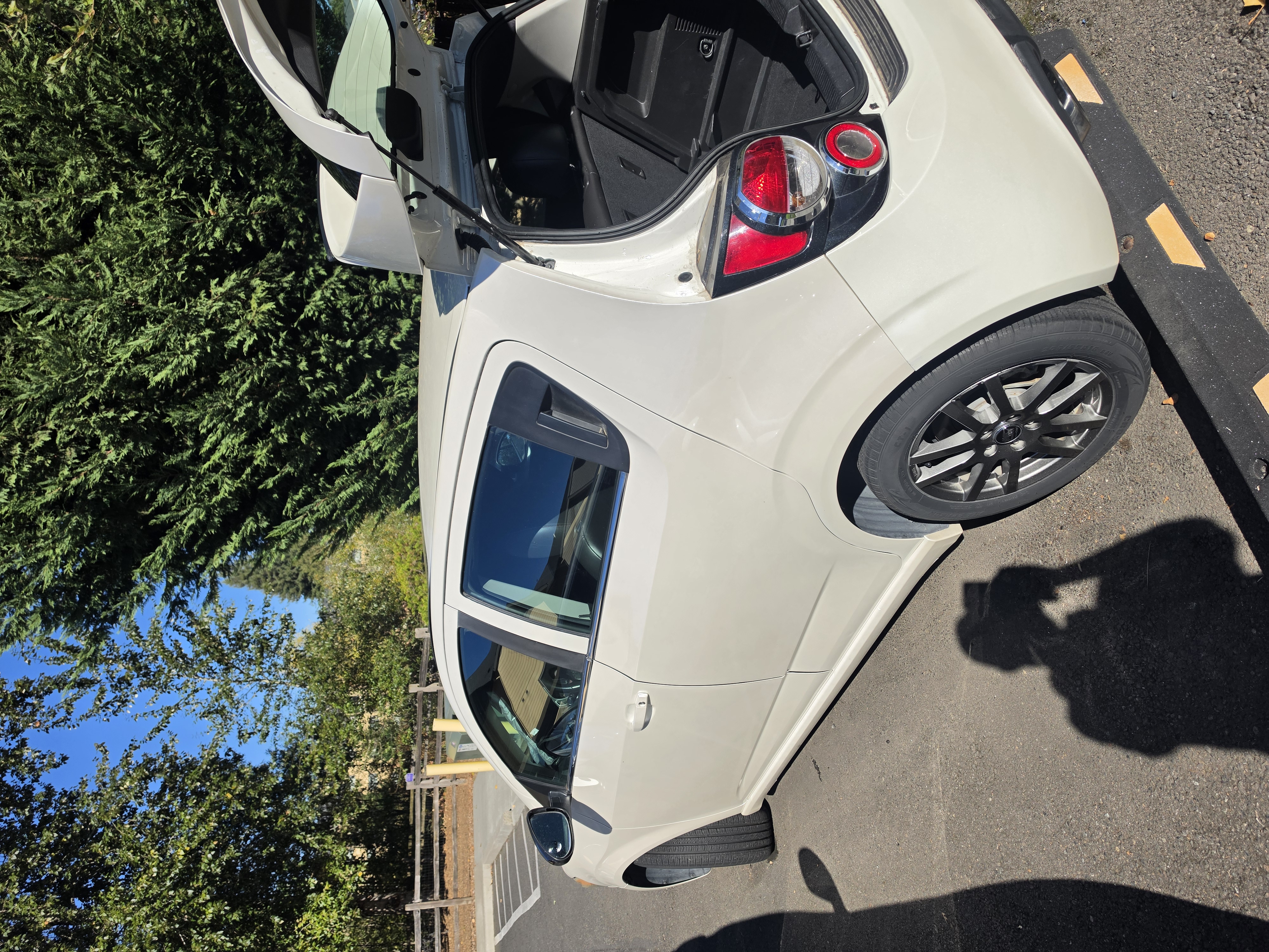 Used 2014 Chevrolet Sonic RS FWD image 13
