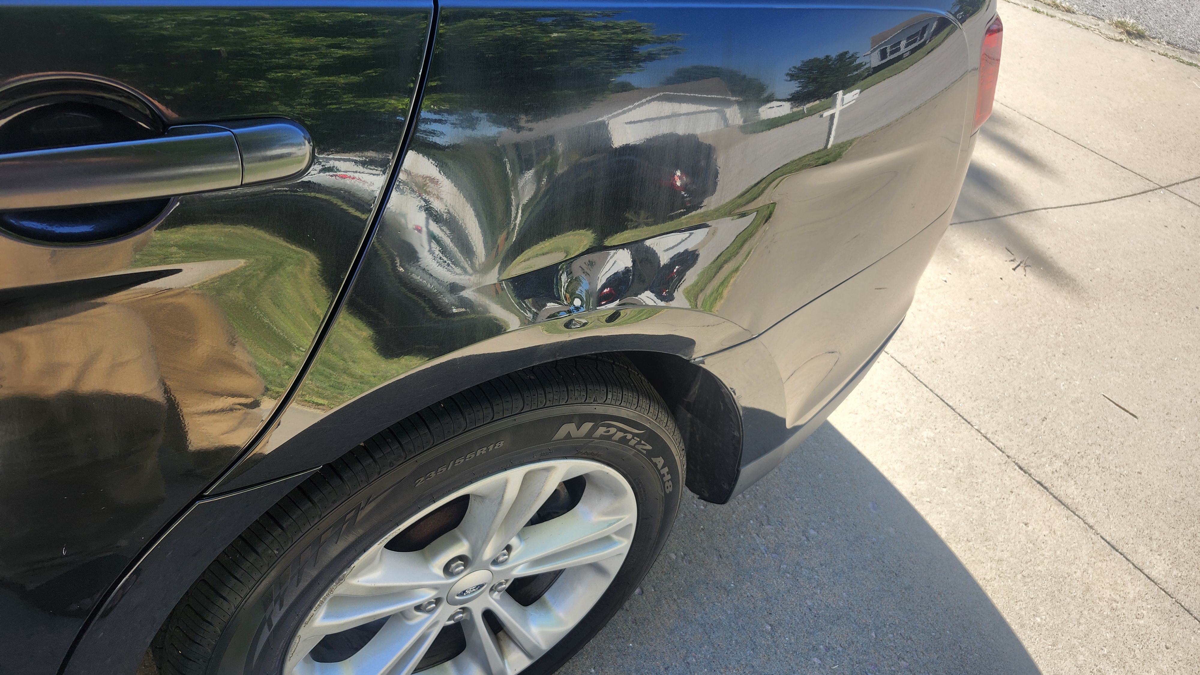 Used 2014 Ford Taurus SEL FWD image 22