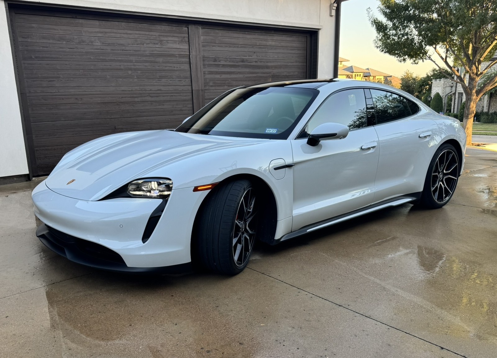 Used 2024 Porsche Taycan 4S AWD/4WD image 1