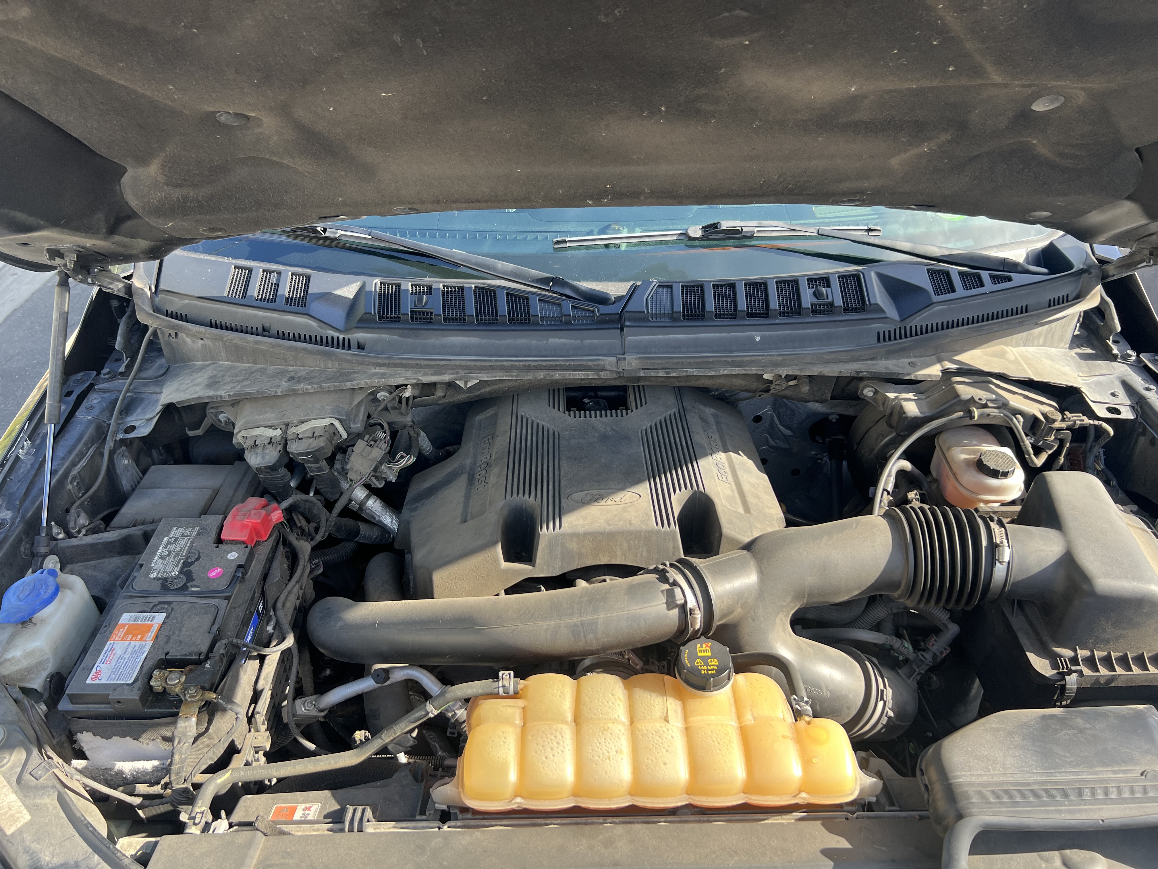 Used 2018 Ford F150 Lariat w/ Equipment Group 502A Luxury AWD/4WD image 25