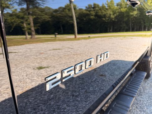 Used 2024 Chevrolet Silverado 2500 LT AWD/4WD image 16