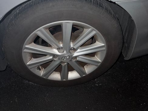 Used 2013 Toyota Camry XLE image 13