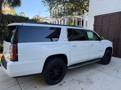 Used 2017 GMC Yukon XL SLT w/ Open Road Package image 5