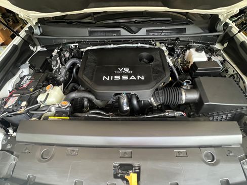 Used 2026 Nissan Armada Platinum RWD image 16