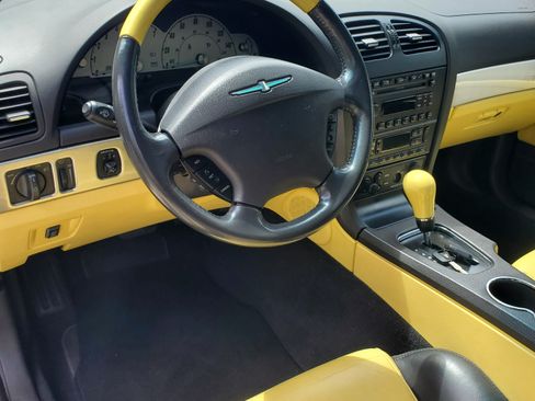 Used 2002 Ford Thunderbird RWD image 13