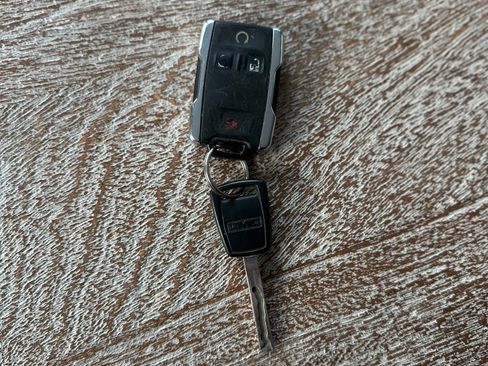 Used 2014 GMC Sierra 1500 SLT w/ SLT Crew Cab Value Package image 26