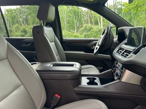 Used 2021 Chevrolet Tahoe LT w/ LT Signature Plus Package AWD/4WD image 8