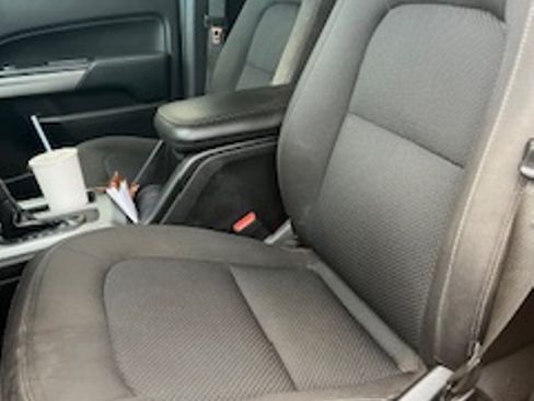 Used 2018 Chevrolet Colorado LT w/ LT Convenience Package image 6