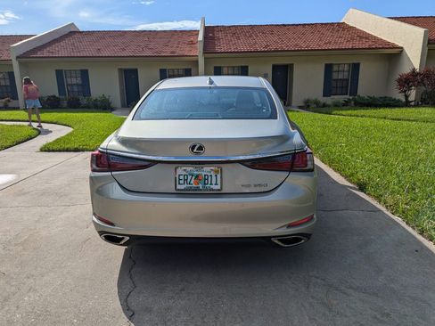 Used 2019 Lexus ES 350 image 1