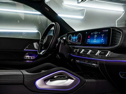 Used 2025 Mercedes-Benz GLE 53 AMG GLE 53 4MATIC Sport Utility 4D image 4