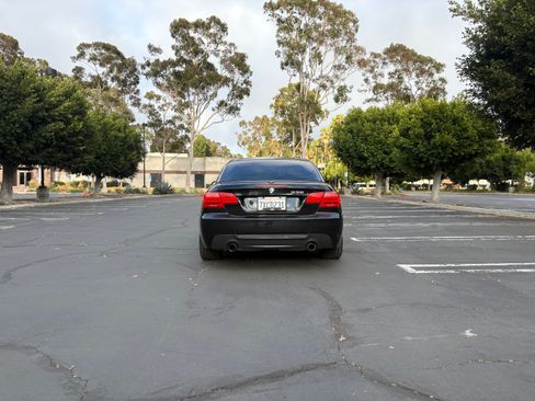 Used 2011 BMW 335i Convertible RWD image 22