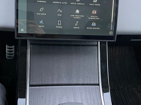 Used 2025 Land Rover Range Rover Evoque Dynamic SE image 14