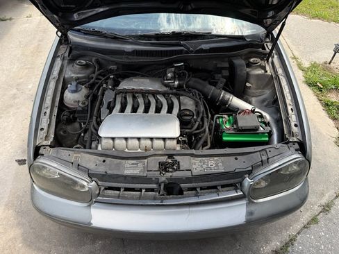 Used 2004 Volkswagen GTI VR6 FWD image 2