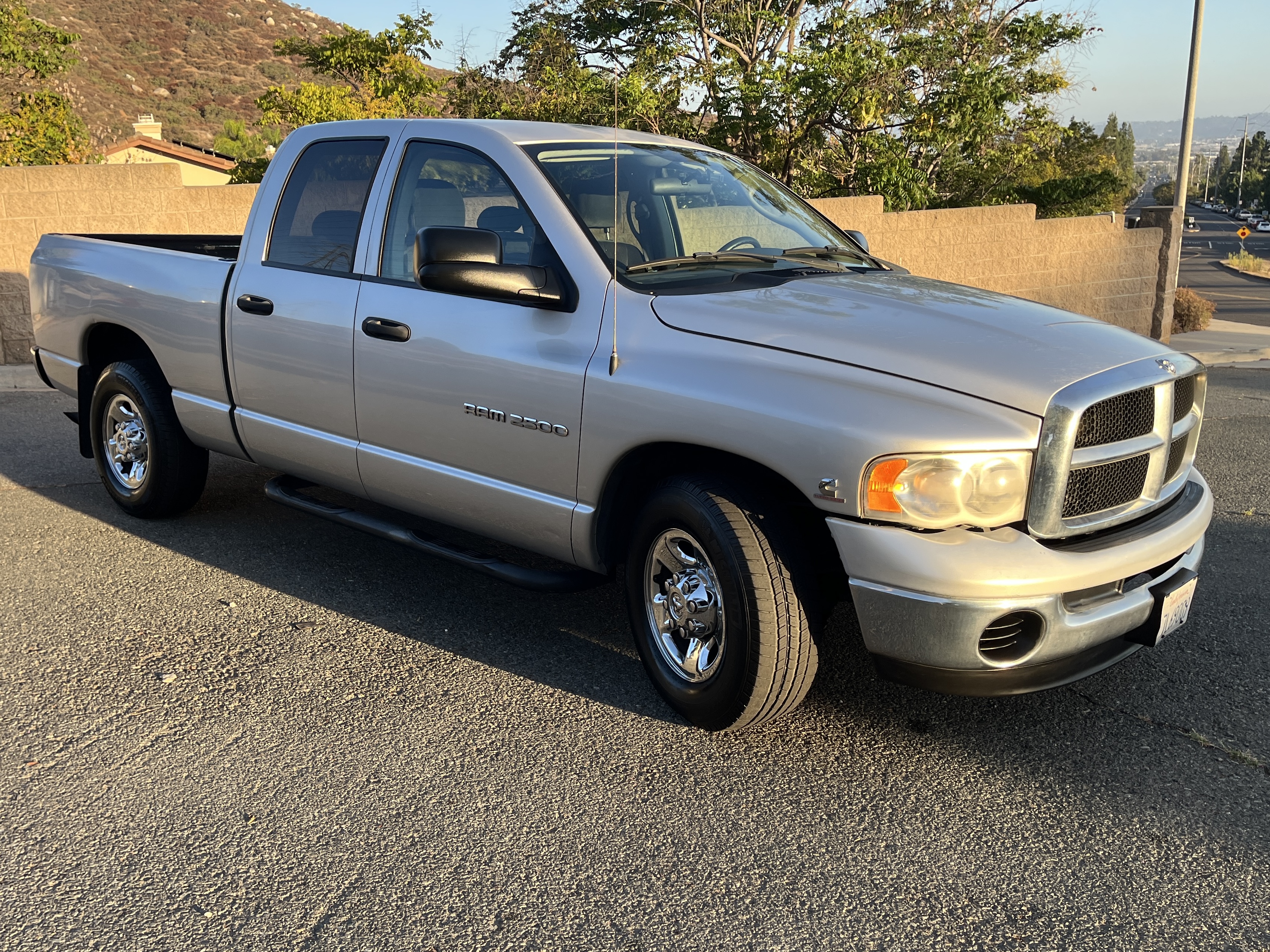 Used 2004 Dodge Ram 2500 Truck SLT w/ Trailer Tow Group RWD image 4