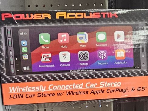 Used 2013 Jeep Wrangler Unlimited Rubicon w/ Connectivity Group AWD/4WD image 11