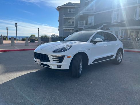 Used 2018 Porsche Macan Sport Edition image 18