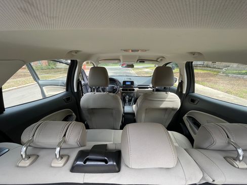 Used 2021 Ford EcoSport S image 24