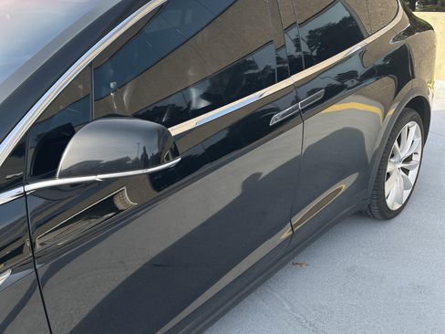 Used 2016 Tesla Model X Performance image 4