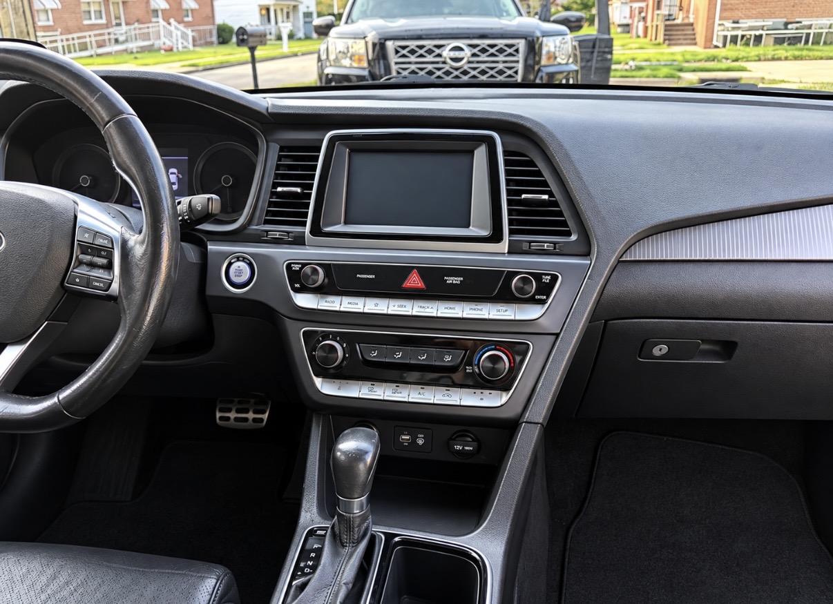 Used 2018 Hyundai Sonata Sport FWD image 4