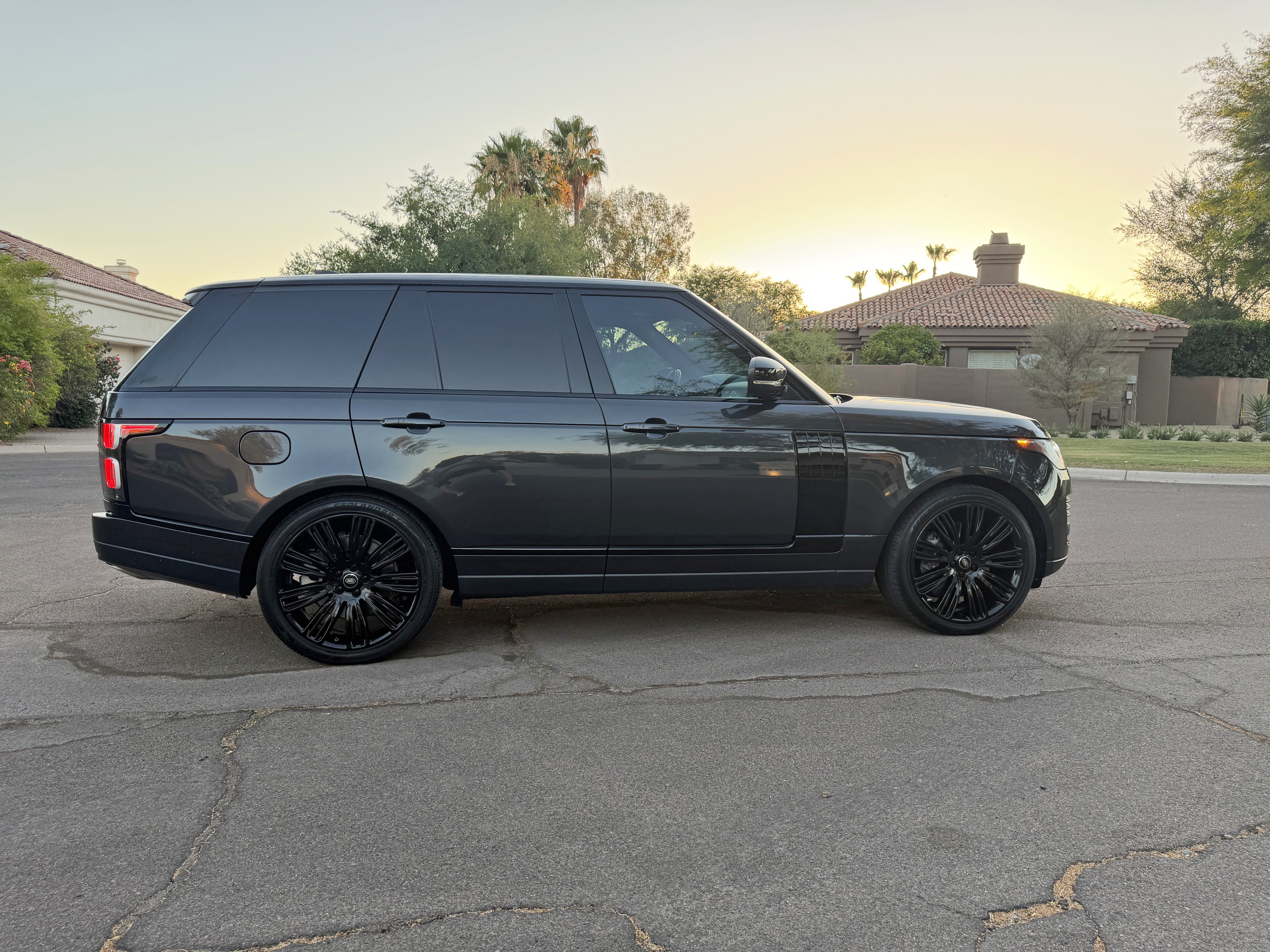 Used 2018 Land Rover Range Rover Supercharged AWD/4WD image 6