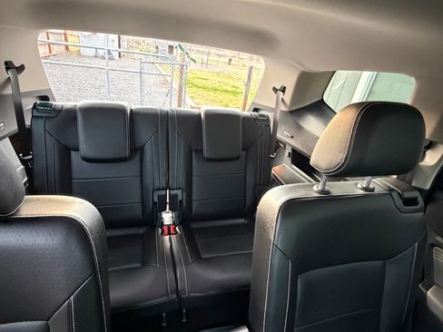 Used 2022 Volkswagen Atlas SEL image 4