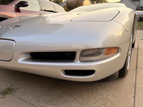 Used 2003 Chevrolet Corvette Coupe w/ Preferred Equipment Group RWD image 8