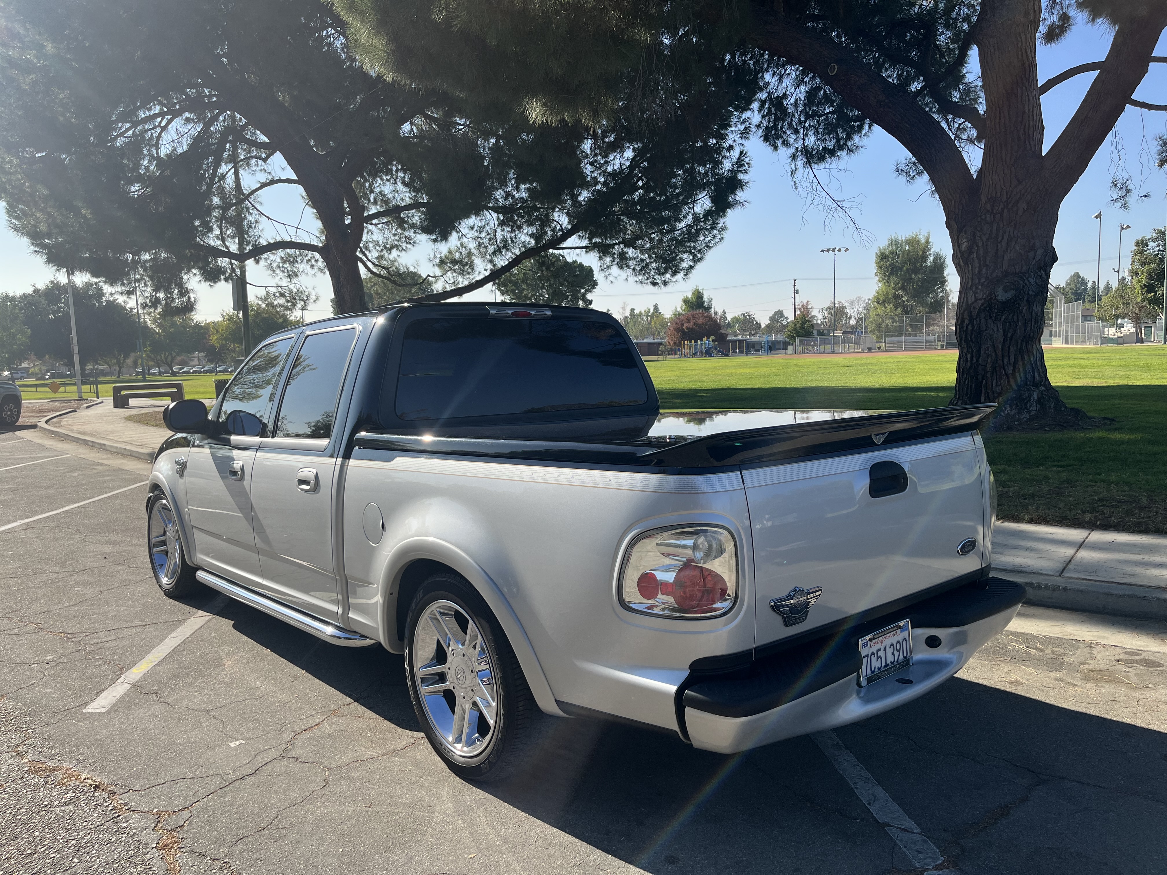 Used 2003 Ford F150 Harley-Davidson RWD image 2